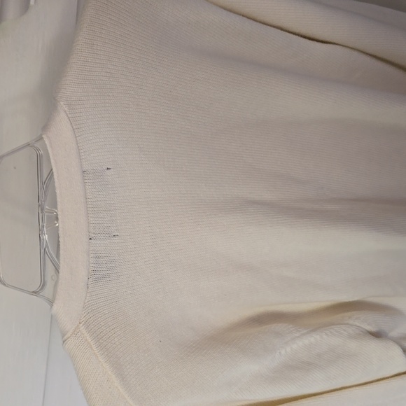 CHAPS V neck long sleeve sweater - Picture 9 of 10